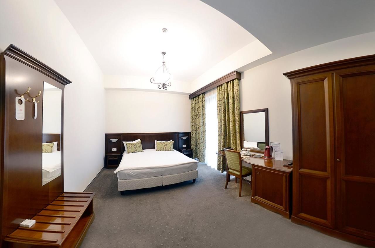 Отель Hotel Diesel Бухарест