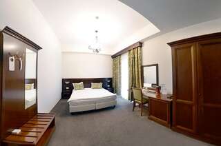Отель Hotel Diesel Бухарест Представительский номер с кроватью размера «queen-size»-3